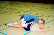 S&ouml;ren zu Minsie: "Dann geh und spiel doch mit Ulf, wenn Du so dings-geil bist..."